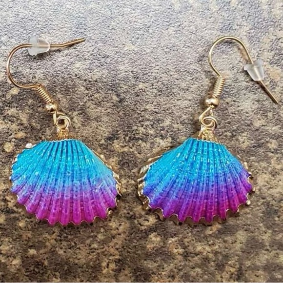 “Ombre Scallop Shell” Pink Blue Bivalve Clam Oyster Gold-Dipped Mermaid Earrings - Picture 7 of 16